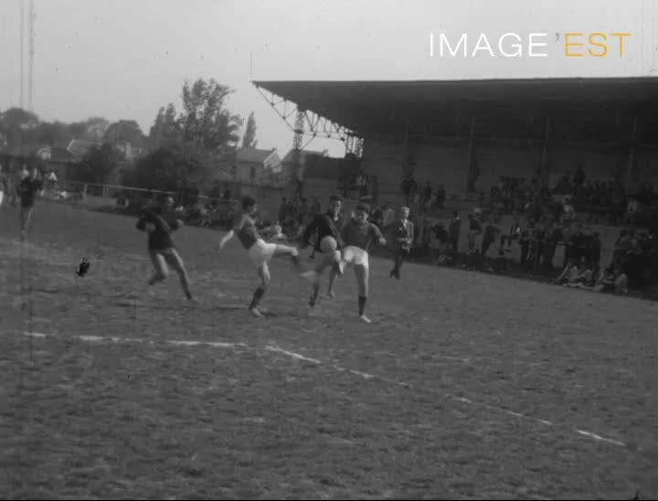 Match de foot entre élèves et professeurs à Châlons-sur-Marne